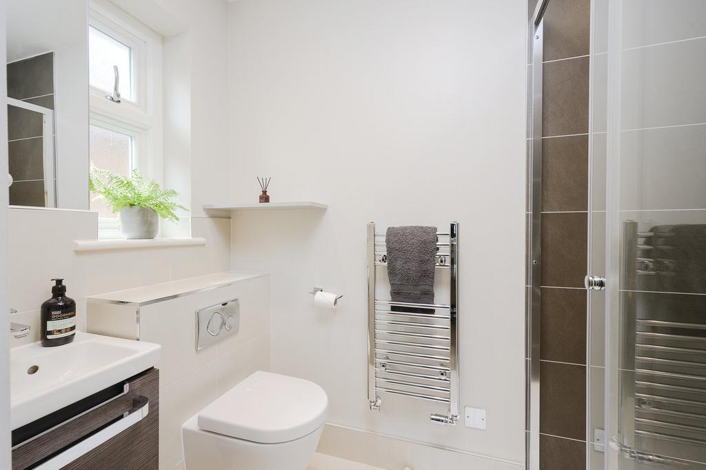 Bedroom 2 Ensuite