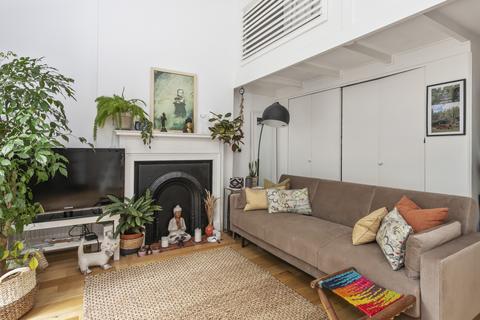 37b Milner Square, London, N1 1TW