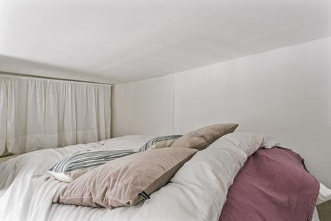 37b Milner Square, London, N1 1TW