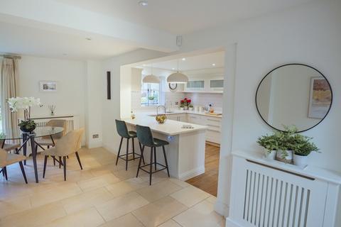 4 bedroom semi-detached house for sale, St. Huberts Lane, Gerrards Cross, SL9