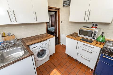 2 bedroom maisonette for sale, Grangemill Road, LONDON, SE6