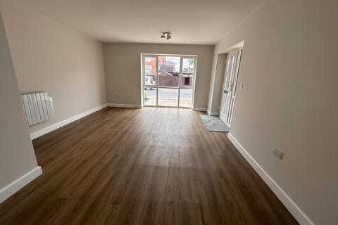 1 bedroom end of terrace house to rent, Newton Road, Suffolk IP3