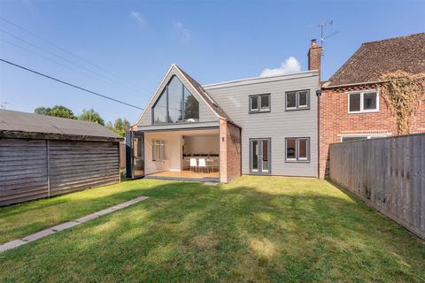 3 bedroom semi-detached house for sale, Holly Close, Henley-On-Thames RG9