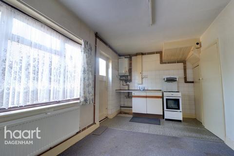 3 bedroom terraced house for sale, Orchard Road, Dagenham