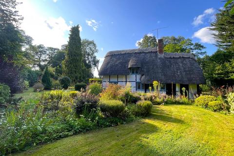 3 bedroom cottage for sale, Cane End Reading RG4