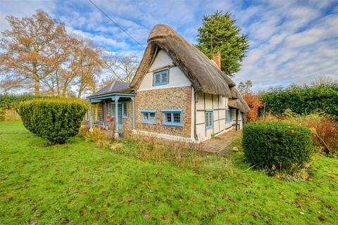 3 bedroom cottage for sale, Cane End Reading RG4