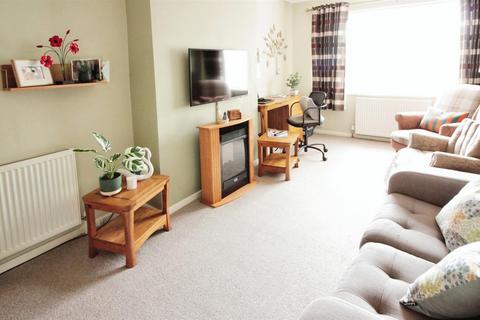 1 bedroom semi-detached bungalow for sale, Sandyacres, Leeds LS26