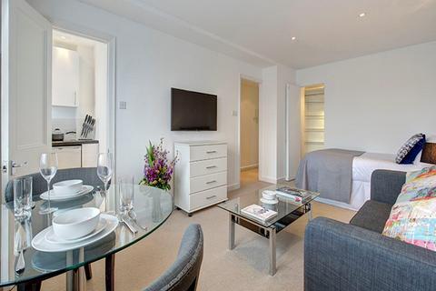 Studio to rent, 39 Hill Street, London W1J