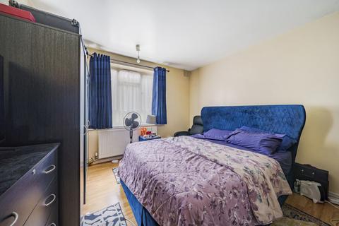 2 bedroom apartment for sale, Little Heath, London