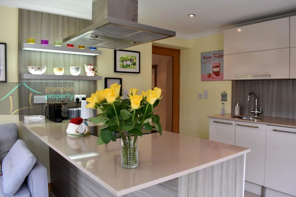 Kitchen 4