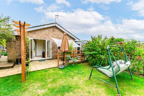 2 bedroom bungalow for sale, Carterford Drive, Norwich