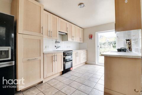 3 bedroom link detached house for sale, Harrow Road, London