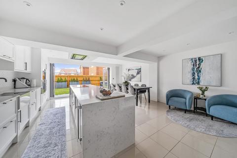 22 Cameron Crescent, Bedford, MK40 4TH