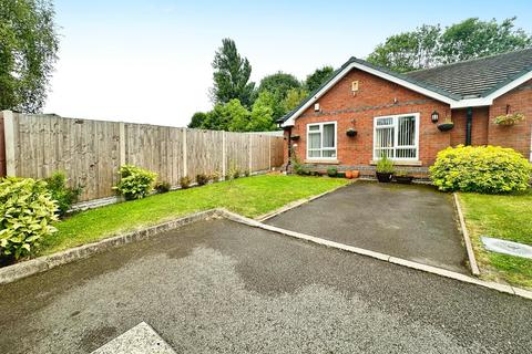 2 bedroom semi-detached bungalow for sale, Holly Close, Bilston WV14