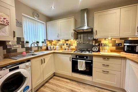 2 bedroom semi-detached bungalow for sale, Holly Close, Bilston WV14