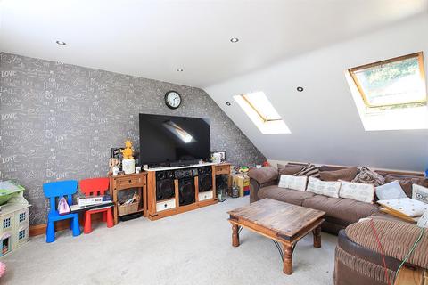 4 bedroom terraced house for sale, Somerset Road, Southall UB1