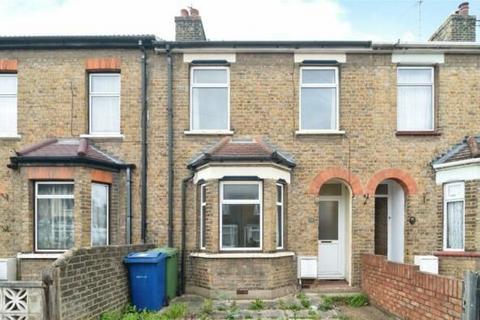 5 bedroom terraced house for sale, Kent Road, Grays RM17