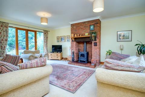 6 Edwards Close, Pant, Oswestry, SY10 8PS