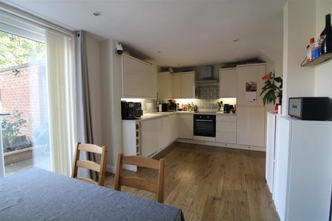 2 bedroom end of terrace house for sale, Belford Gardens, Darlington