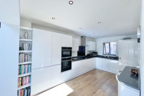 3 bedroom detached house for sale, Burntwood, Brentwood