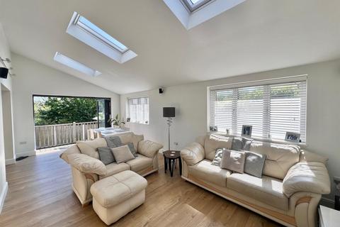 3 bedroom detached house for sale, Burntwood, Brentwood