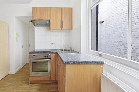 Studio to rent, Devonshire Terrace, London W2