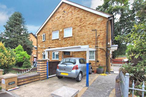 2 bedroom maisonette for sale, High Street, Cranford TW5