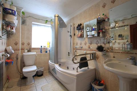 17 High Street, Cranford, Hounslow, TW5 9RN
