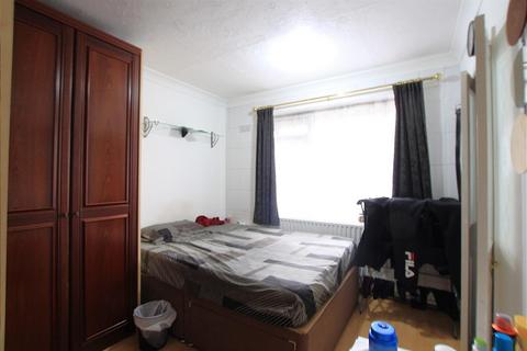 17 High Street, Cranford, Hounslow, TW5 9RN