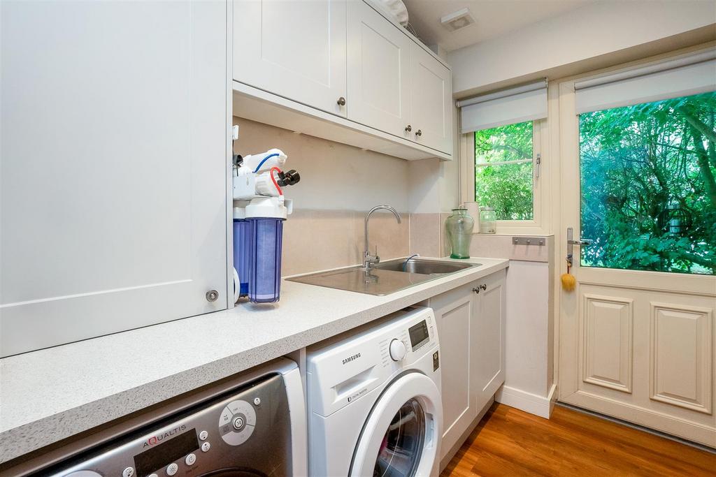 1 Graces Court-8.jpg