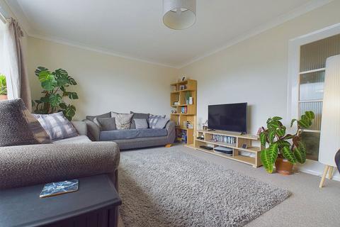 2 bedroom flat for sale, St Bernards Court, Sompting Road, Lancing.