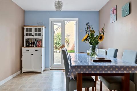 4 bedroom end of terrace house for sale, Spitalcroft Road, Devizes