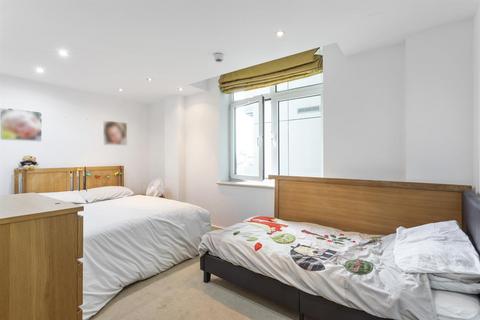 2 bedroom flat for sale, 9 Albert Embankment, Vauxhall, London, SE1