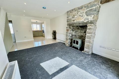 3 bedroom terraced house for sale, Trefor, Caernarfon