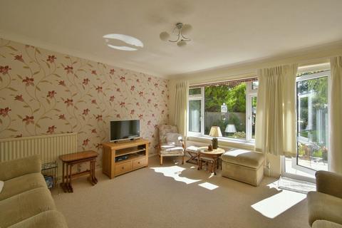 2 bedroom flat for sale, Collington Lane West, Bexhill-on-Sea, TN39