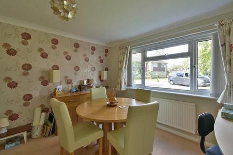 2 bedroom flat for sale, Collington Lane West, Bexhill-on-Sea, TN39