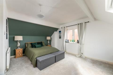 10 Ash Grove, Otley, LS21 3EL