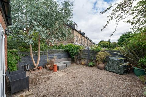 10 Ash Grove, Otley, LS21 3EL