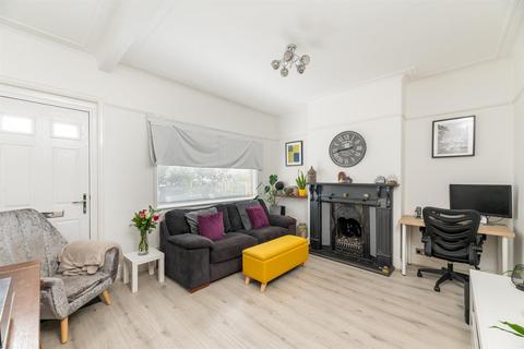 10 Ash Grove, Otley, LS21 3EL