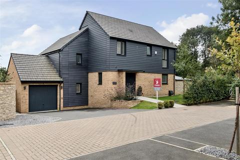 4 bedroom detached house for sale, Watton Park, Bridport