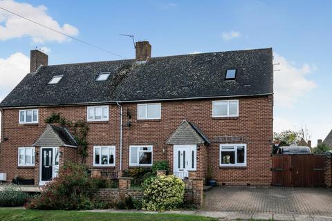 4 bedroom semi-detached house for sale, Banbury,  Oxfordshire,  OX17