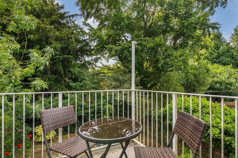 2 bedroom flat for sale, Totteridge,  London,  N20