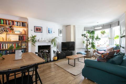 2 bedroom flat for sale, Dagmar Road, Camberwell, SE5