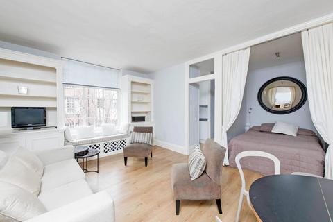 Studio for sale, Chelsea Manor Street, Chelsea, London, SW3