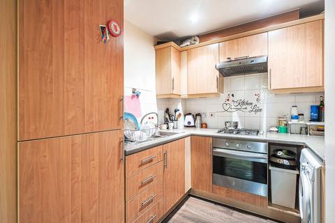 1 bedroom flat for sale, Park Road, Colliers Wood, London, SW19