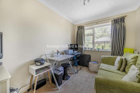 12 Barham Close, Chislehurst, BR7 6JA