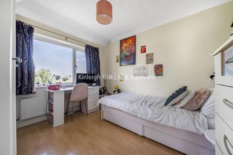 12 Barham Close, Chislehurst, BR7 6JA