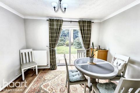 53 Belton Grove, Grantham, NG31 9HH