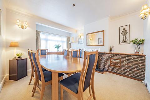 59 Walden Avenue, Chislehurst, BR7 6EL