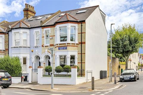 4 bedroom end of terrace house for sale, Grandison Road, London, SW11